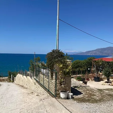 Dom wakacyjny Korali House *
